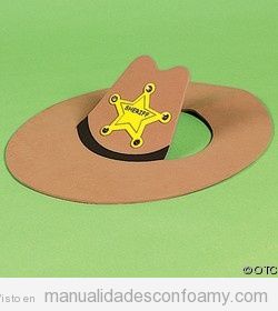 Sombrero de vaquero o cowboy hecho con foamy o goma Eva
