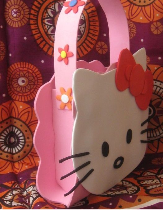 Bolso de Hello Kitty hecho con foamy