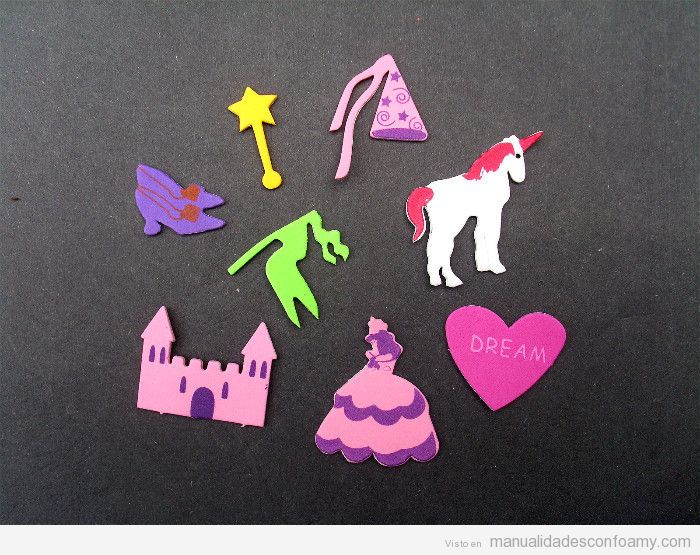 Manualidades goma eva de princesa, castillo, varita mágica y unicornio