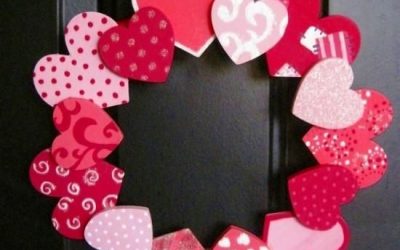 Corona de corazones, una manualidad ideal para regalar en San Valentín