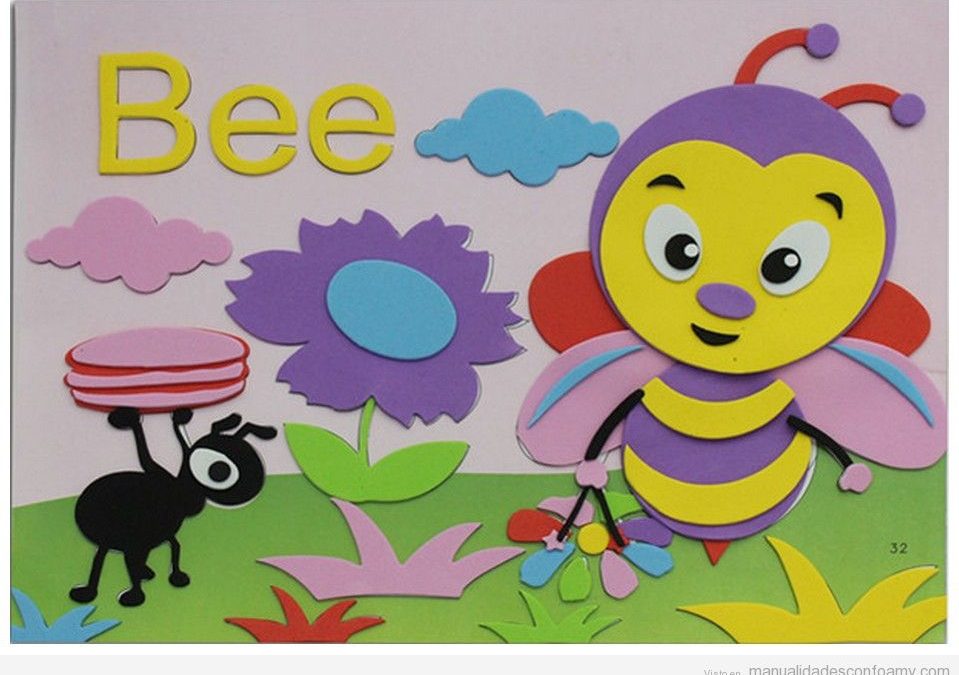 Mural niños hecho con goma eva, abeja y hormiga