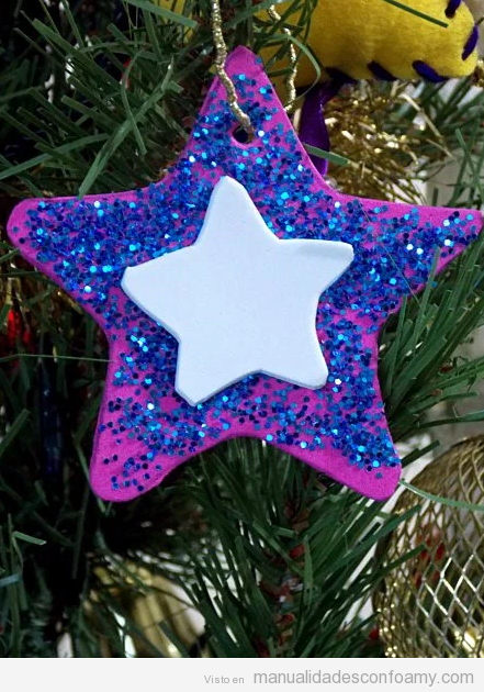 Estrella de goma eva y purpurina para decorar el árbol de Navidad